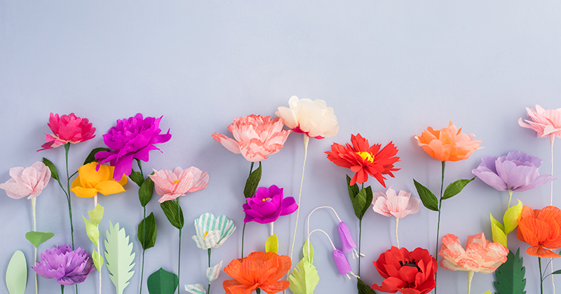 Aprenda a fazer flores com forminhas de doce