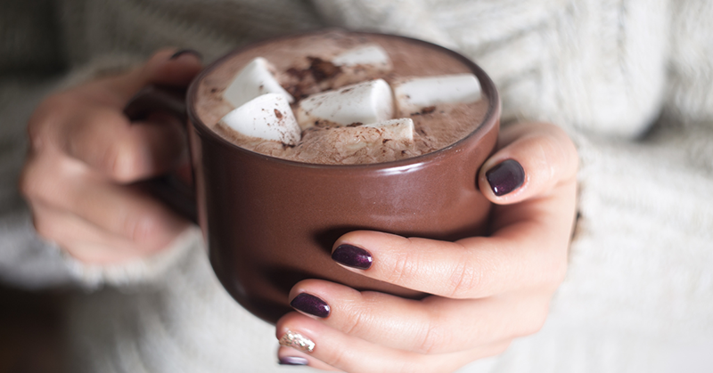 3 receitas de chocolate quente acompanhado de Biscoitos Casaredo