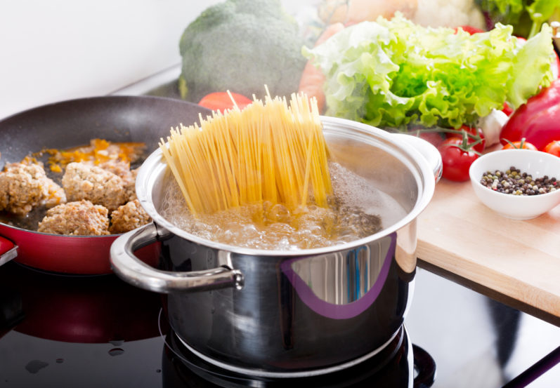 Dicas do chef: O que não fazer na hora de cozinhar massas