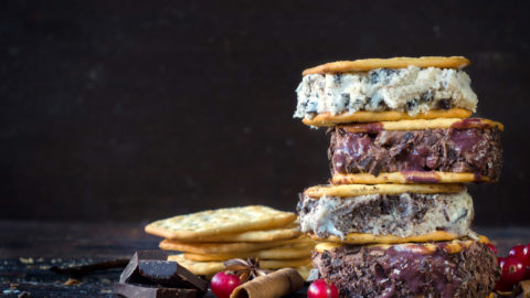 Prepare uma sobremesa diferente: o delicioso sanduíche de sorvete