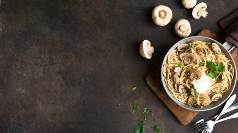 Menu sem carne: delicioso espaguete com molho funghi