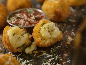 Bolinho com sobra de macarrão