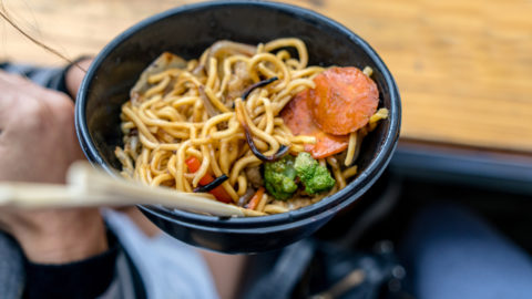 Yakissoba simples: receita fácil e deliciosa