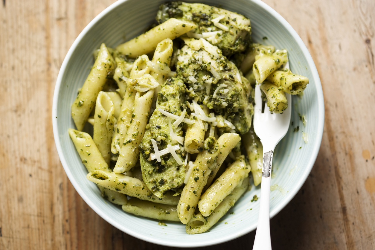 Receita de macarrão pena ao pesto