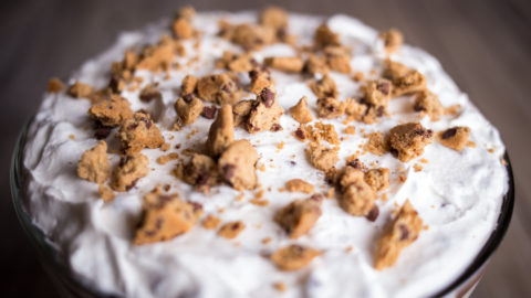 Sobremesa de torta de cookies com sorvete