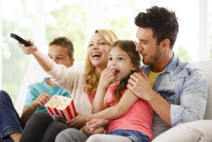 10 filmes clássicos para assistir comendo biscoito