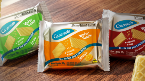 Conheça os novos Wafer Snacks Casaredo: mais leveza e praticidade para o seu dia a dia￼